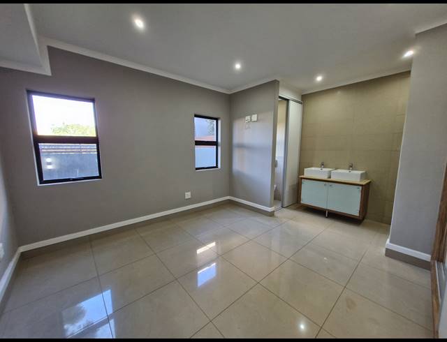 2 BEDROOM APARTMENT BLOCK TO LET IN MUSGRAVE
